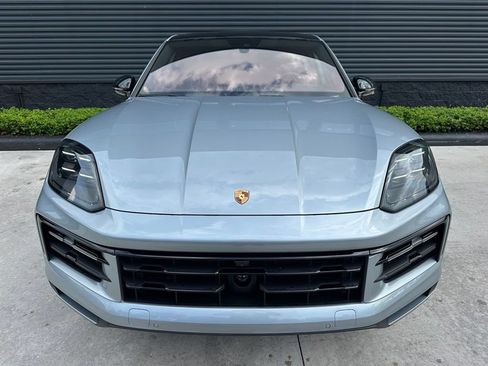 Certified 2026 Porsche Cayenne E-Hybrid Coupe AWD/4WD image 8