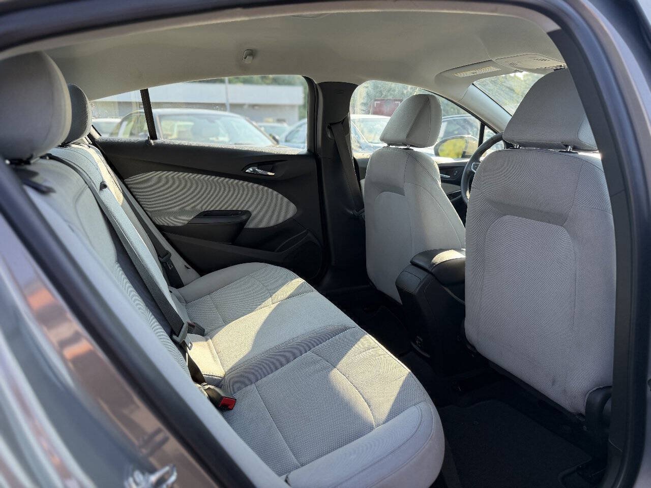 Used 2019 Chevrolet Cruze LT FWD image 15