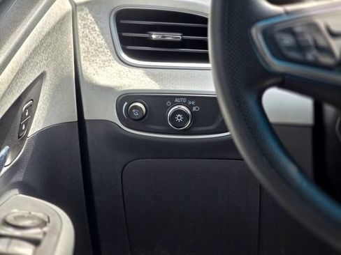 Used 2021 Chevrolet Bolt LT FWD image 20