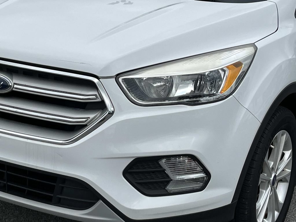 Used 2019 Ford Escape SE FWD image 11