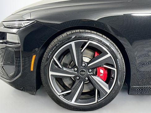 Used 2025 Audi S6 e-tron Prestige w/ 21" Black Optic Package AWD/4WD image 12