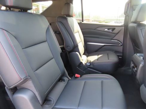 Used 2025 Chevrolet Traverse Z71 w/ Enhanced Driving Package AWD/4WD image 46