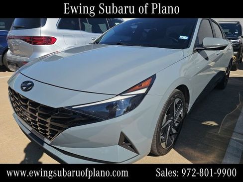 Used 2023 Hyundai Elantra SEL w/ Convenience Package FWD image 2