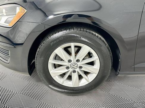 Used 2015 Volkswagen Golf S FWD image 11