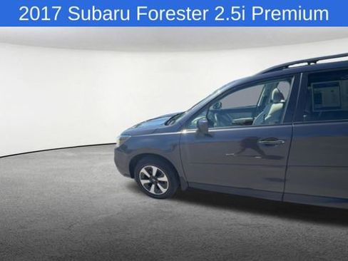 Used 2017 Subaru Forester Limited AWD/4WD image 6
