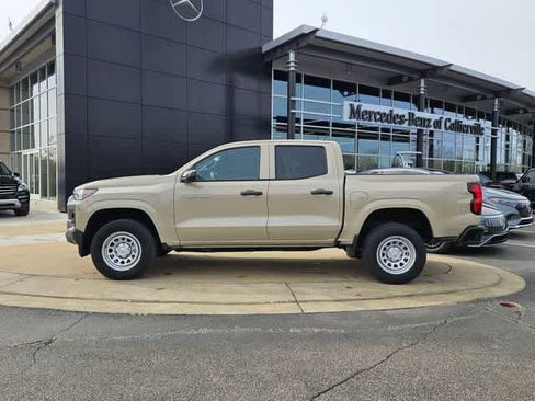 Used 2023 Chevrolet Colorado W/T image 6