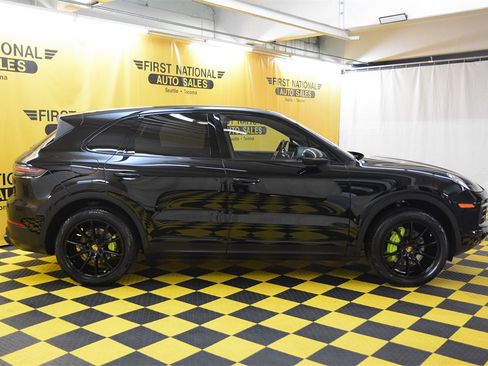 Used 2019 Porsche Cayenne image 11