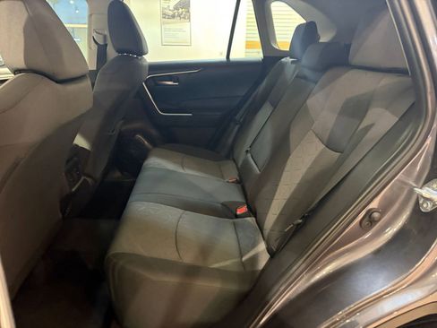 Used 2025 Toyota RAV4 XLE image 27