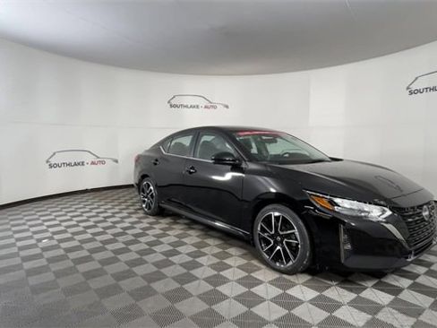 Certified 2025 Nissan Sentra SR image 2