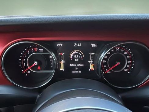 Used 2021 Jeep Wrangler Unlimited Rubicon AWD/4WD image 13
