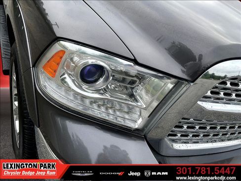 Used 2018 RAM 1500 Laramie w/ Convenience Group AWD/4WD image 32