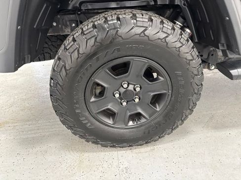 Used 2021 Jeep Gladiator Mojave AWD/4WD image 16