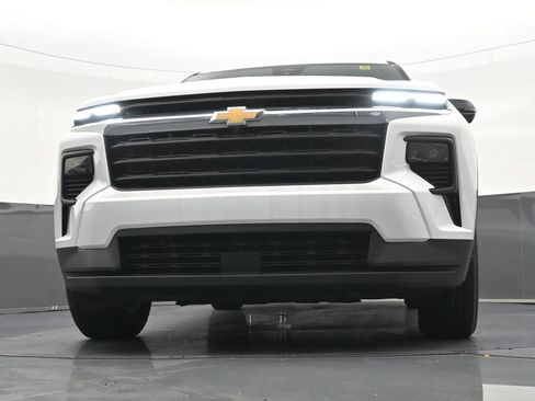 Used 2024 Chevrolet Traverse LS FWD image 30