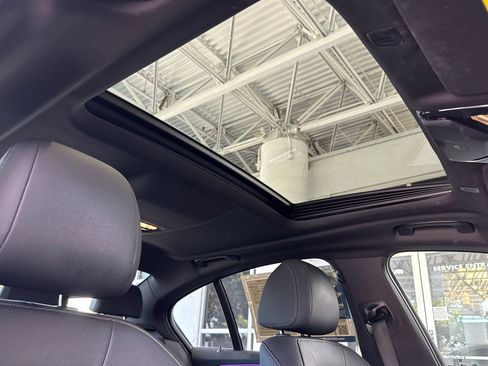 Used 2023 BMW 530e RWD image 20