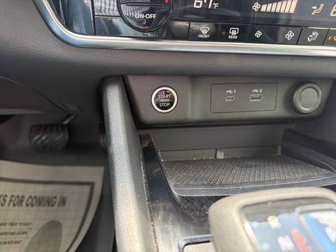 Used 2022 Nissan Rogue SV FWD image 36