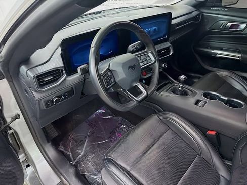 Used 2024 Ford Mustang GT Premium image 9