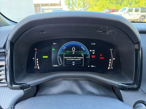 Used 2025 Toyota Camry SE AWD/4WD image 26