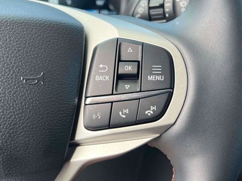 Used 2026 Ford Explorer Active AWD/4WD image 28