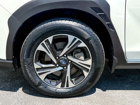 Used 2024 Subaru Crosstrek 2.0i Premium AWD/4WD image 11