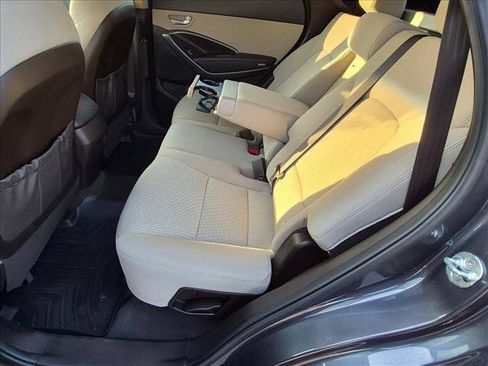 Used 2017 Hyundai Santa Fe Sport FWD image 18