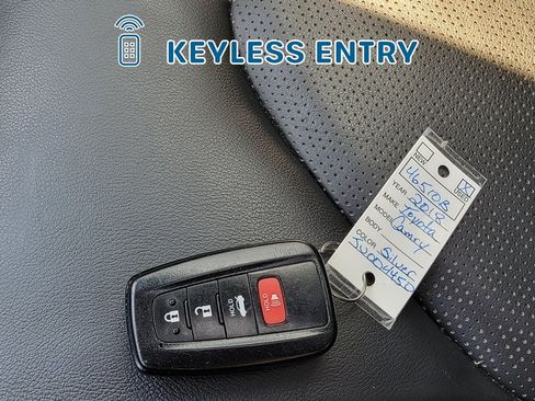 Used 2018 Toyota Camry XSE FWD image 33