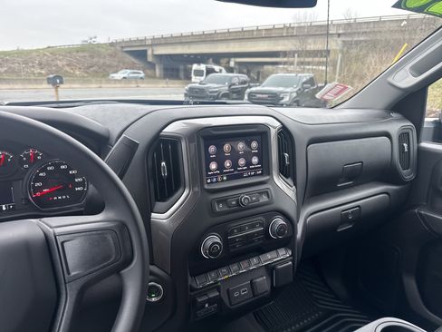 Used 2026 Chevrolet Silverado 2500 Custom w/ Custom Value Package image 23