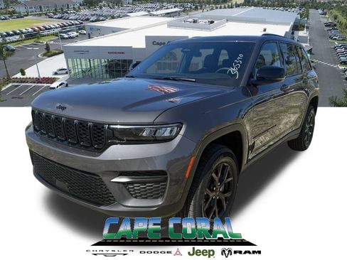 New 2025 Jeep Grand Cherokee Altitude image 1