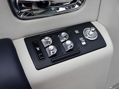 Certified 2016 Rolls-Royce Phantom image 12