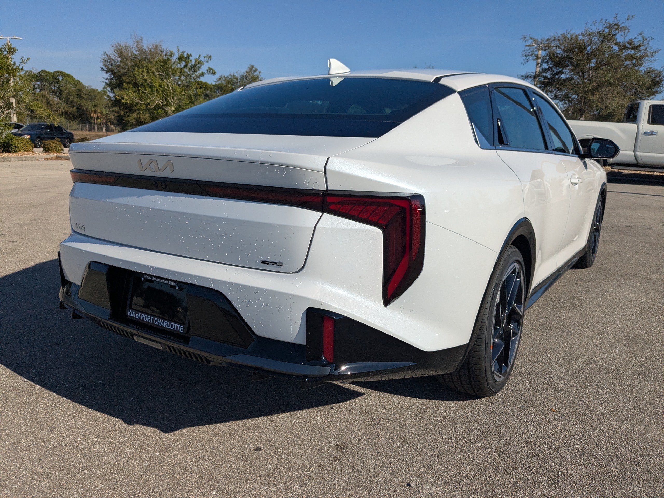 New 2025 Kia K4 EX w/ GT-Line Premium Package FWD image 5