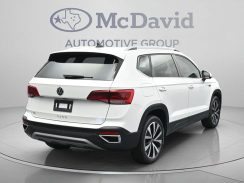 Used 2023 Volkswagen Taos SE FWD image 8