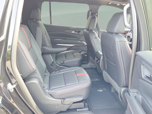 New 2026 Chevrolet Traverse RS w/ LPO, Floor Liner Package FWD image 14