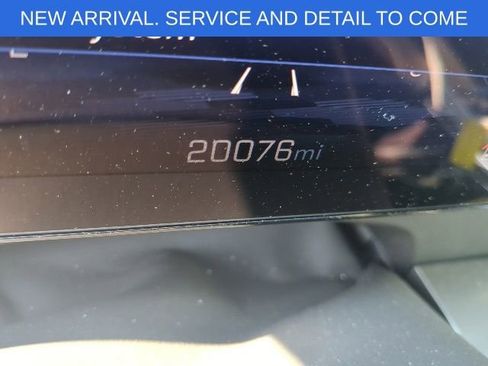 Used 2024 Chevrolet Traverse LS w/ Midnight/Sport Edition FWD image 2