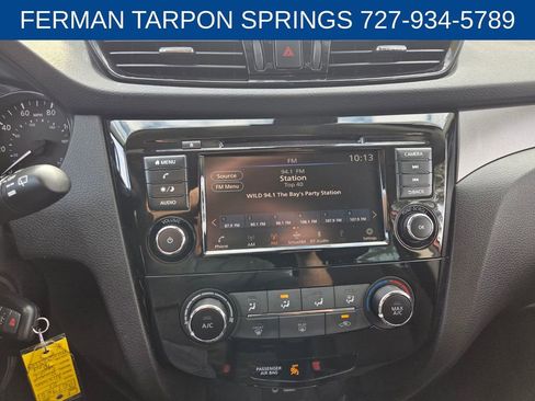 Used 2021 Nissan Rogue Sport S image 25