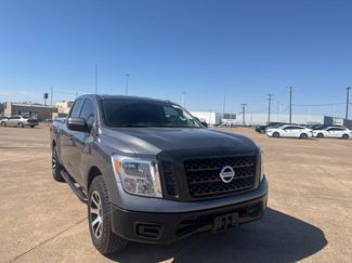 Used 2019 Nissan Titan S video 2