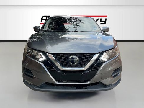 Used 2022 Nissan Rogue Sport S image 2