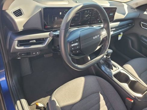 Used 2025 Kia K4 EX image 9