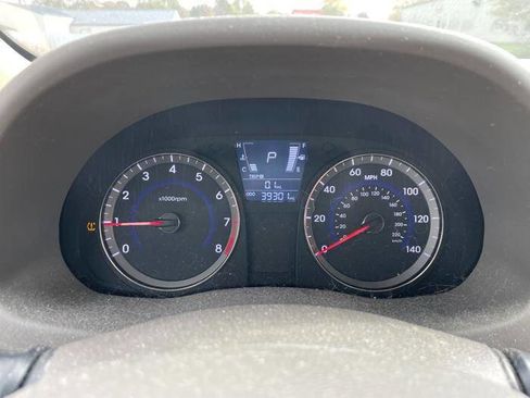 Used 2014 Hyundai Accent GLS image 37