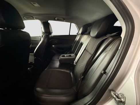 Used 2021 Chevrolet Trax LT image 23