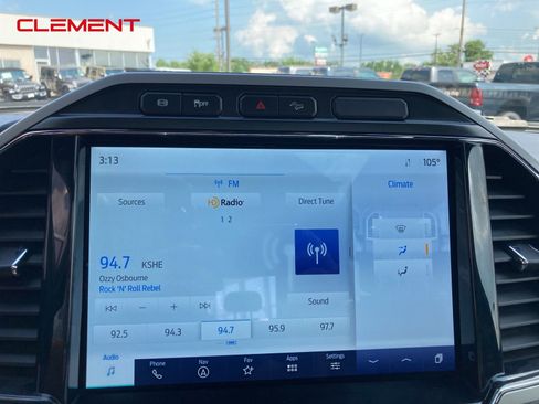 Used 2022 Ford F250 Lariat w/ Black Appearance Pkg image 12