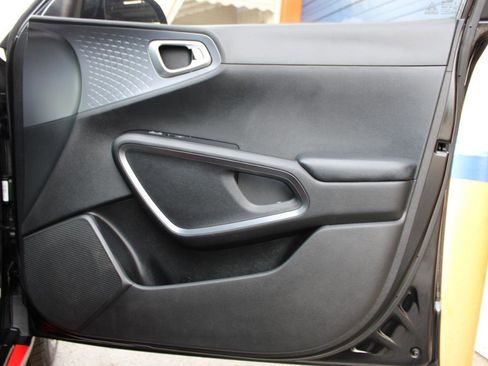 Used 2020 Kia Soul GT-Line FWD image 40