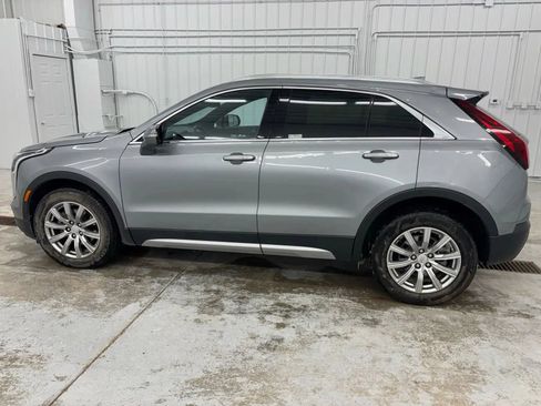 Used 2023 Cadillac XT4 Premium Luxury FWD image 3