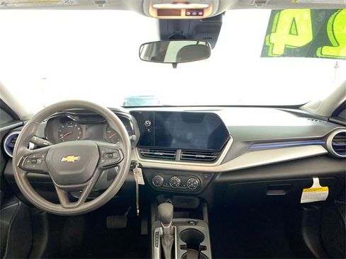 Used 2024 Chevrolet Trax LS w/ LS Convenience Package image 33