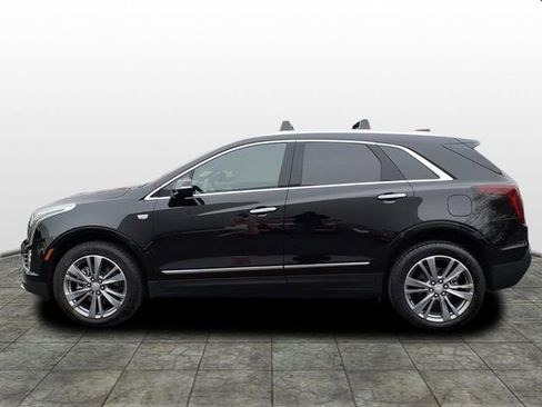 Certified 2025 Cadillac XT5 Premium Luxury image 2