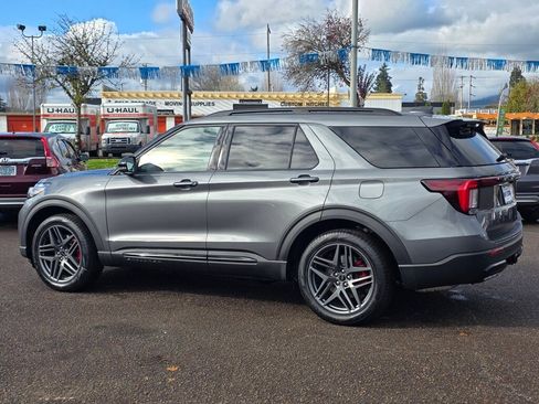 New 2026 Ford Explorer ST-Line w/ ST-Line Street Pack image 33