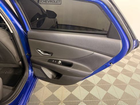 Used 2023 Hyundai Elantra SEL w/ Convenience Package FWD image 20