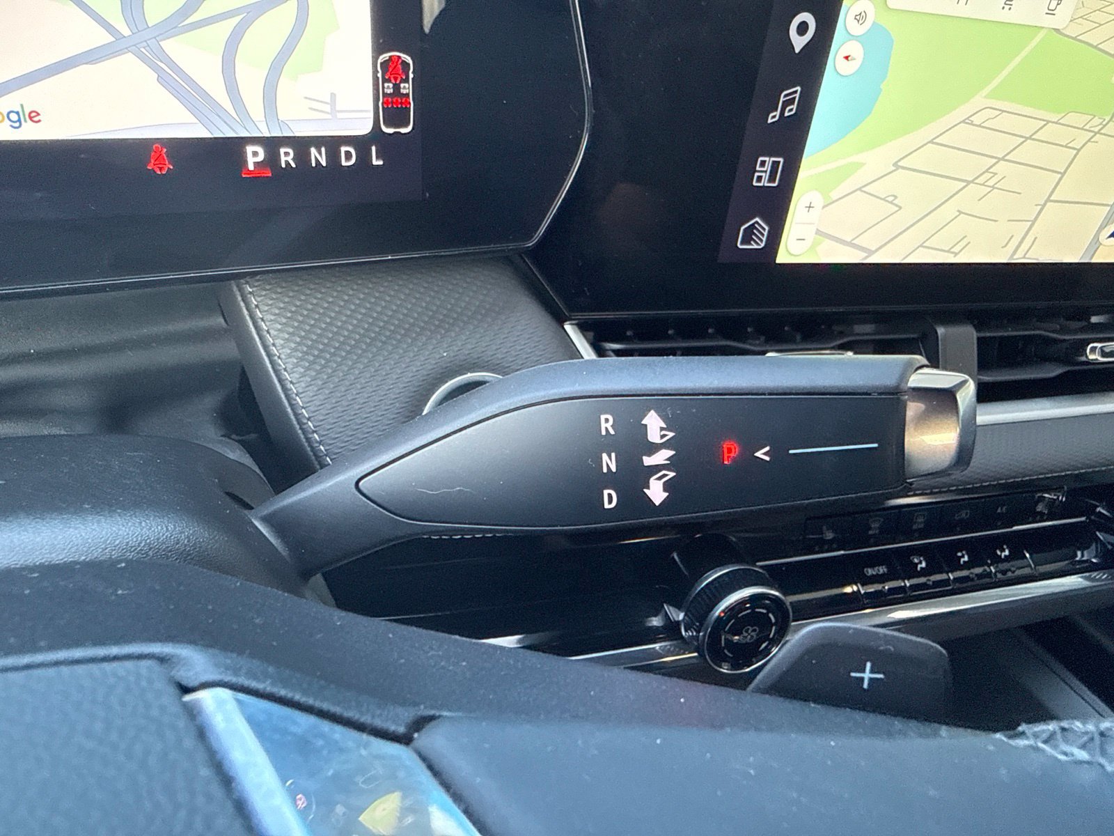 Used 2025 Chevrolet Equinox LT w/ Safety and Technology Package FWD image 36