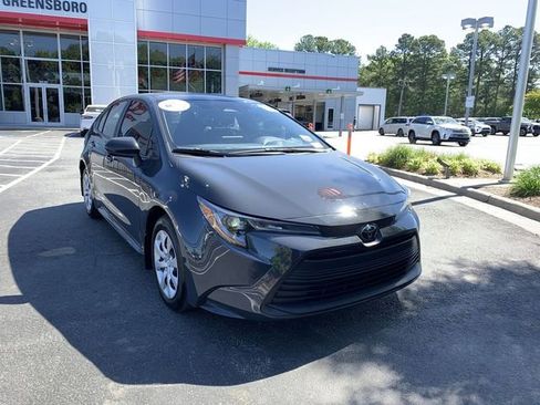Certified 2025 Toyota Corolla LE FWD image 2