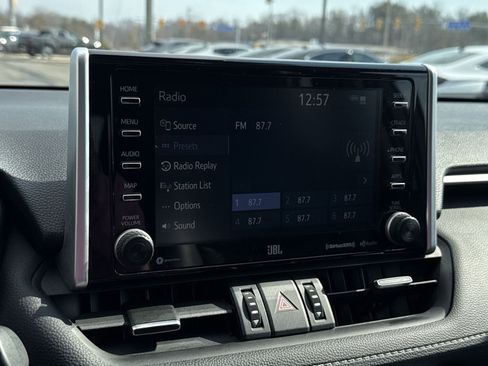 Used 2021 Toyota RAV4 Limited image 18