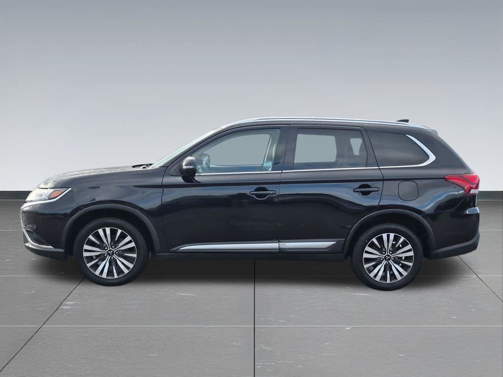 Used 2020 Mitsubishi Outlander SEL AWD/4WD image 3