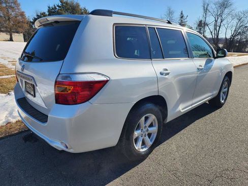 Used 2010 Toyota Highlander SE image 6